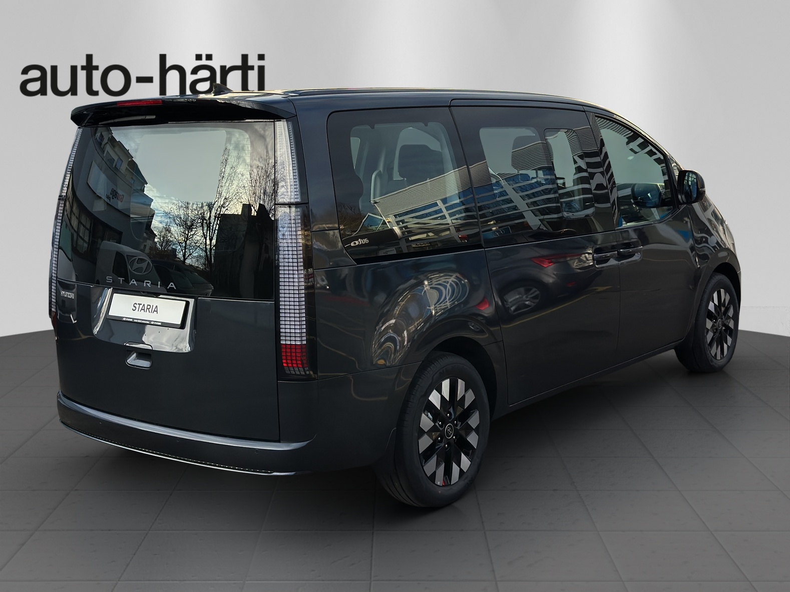 HYUNDAI Staria Pr. 1.6 HEV Amplia-image-4