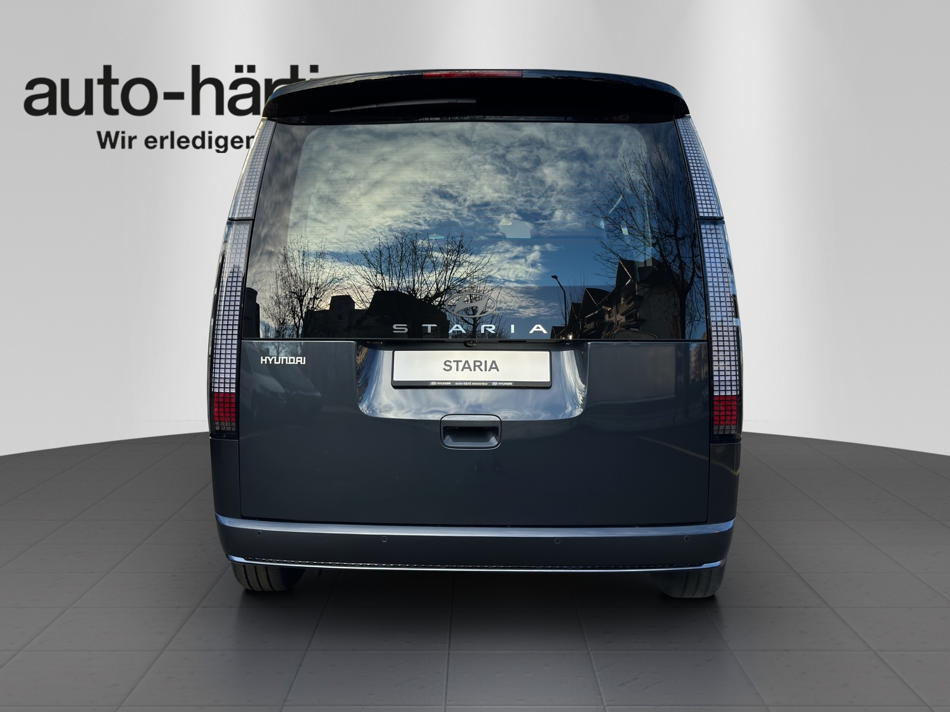 HYUNDAI Staria Pr. 1.6 HEV Amplia-showroom-element-3