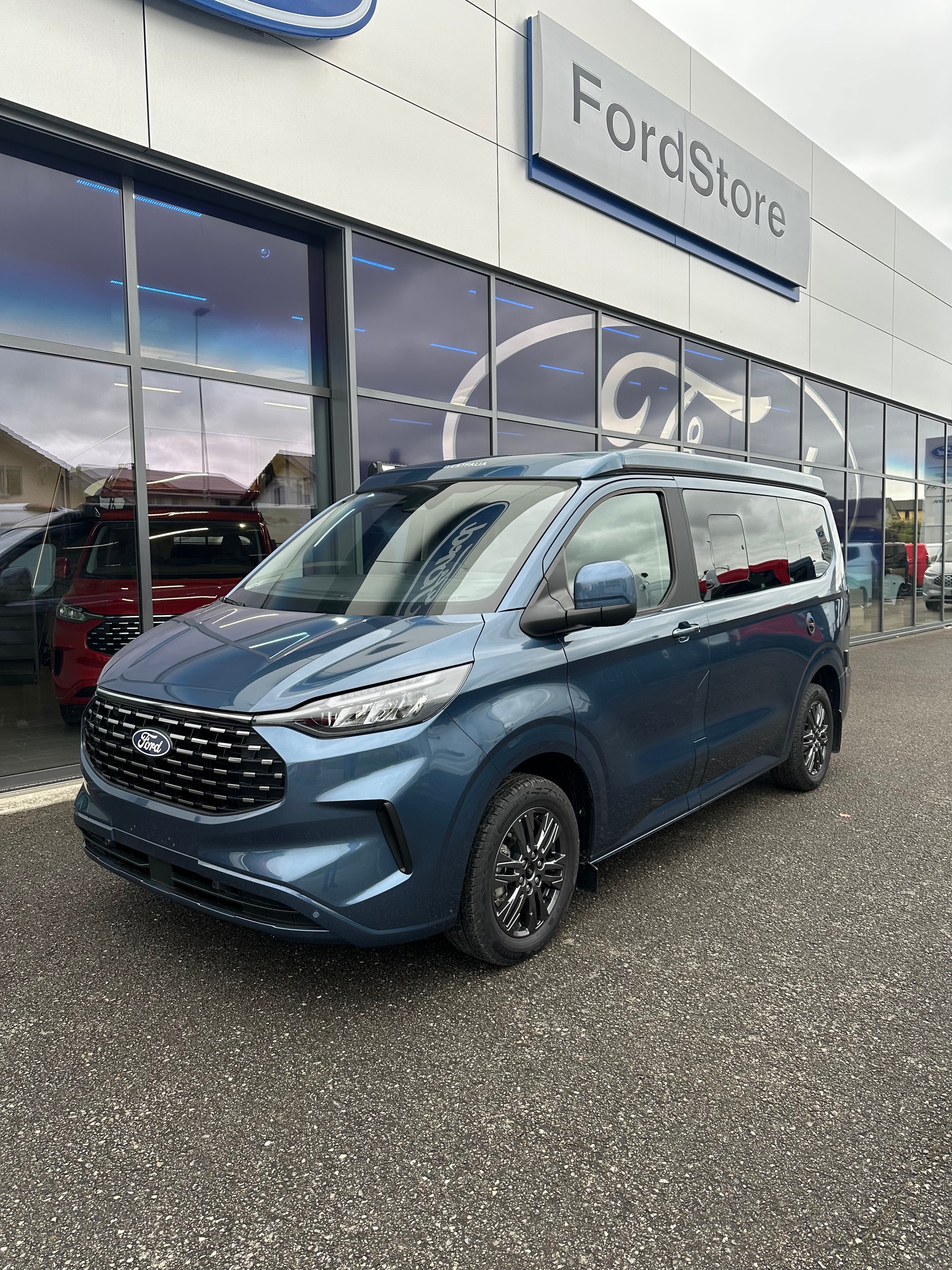 FORD Transit C Nugget 320 L1 2.0 Ec Titanium/170CV/Aut.-image-1