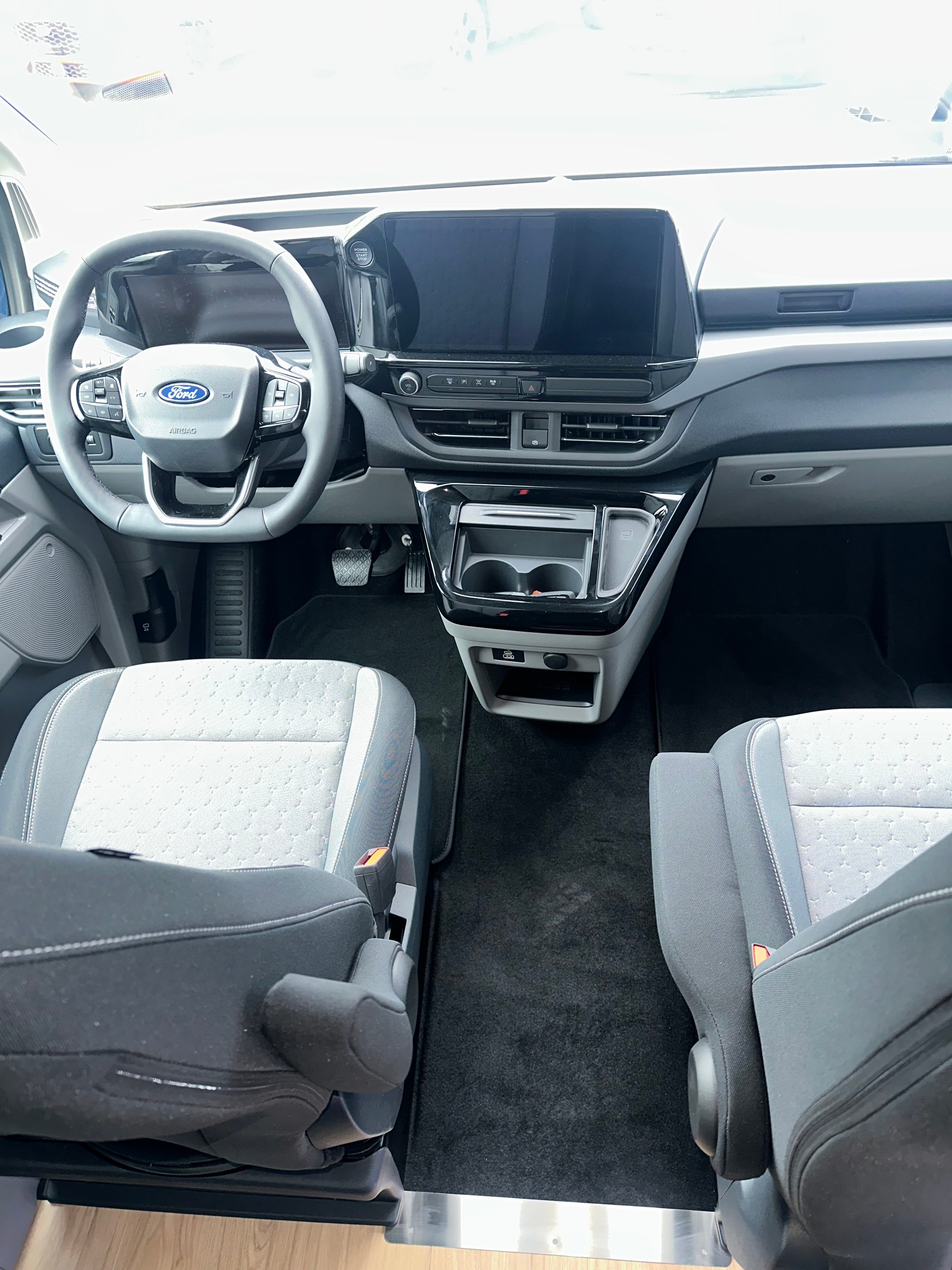 FORD Transit C Nugget 320 L1 2.0 Ec Titanium/170CV/Aut.-image-15