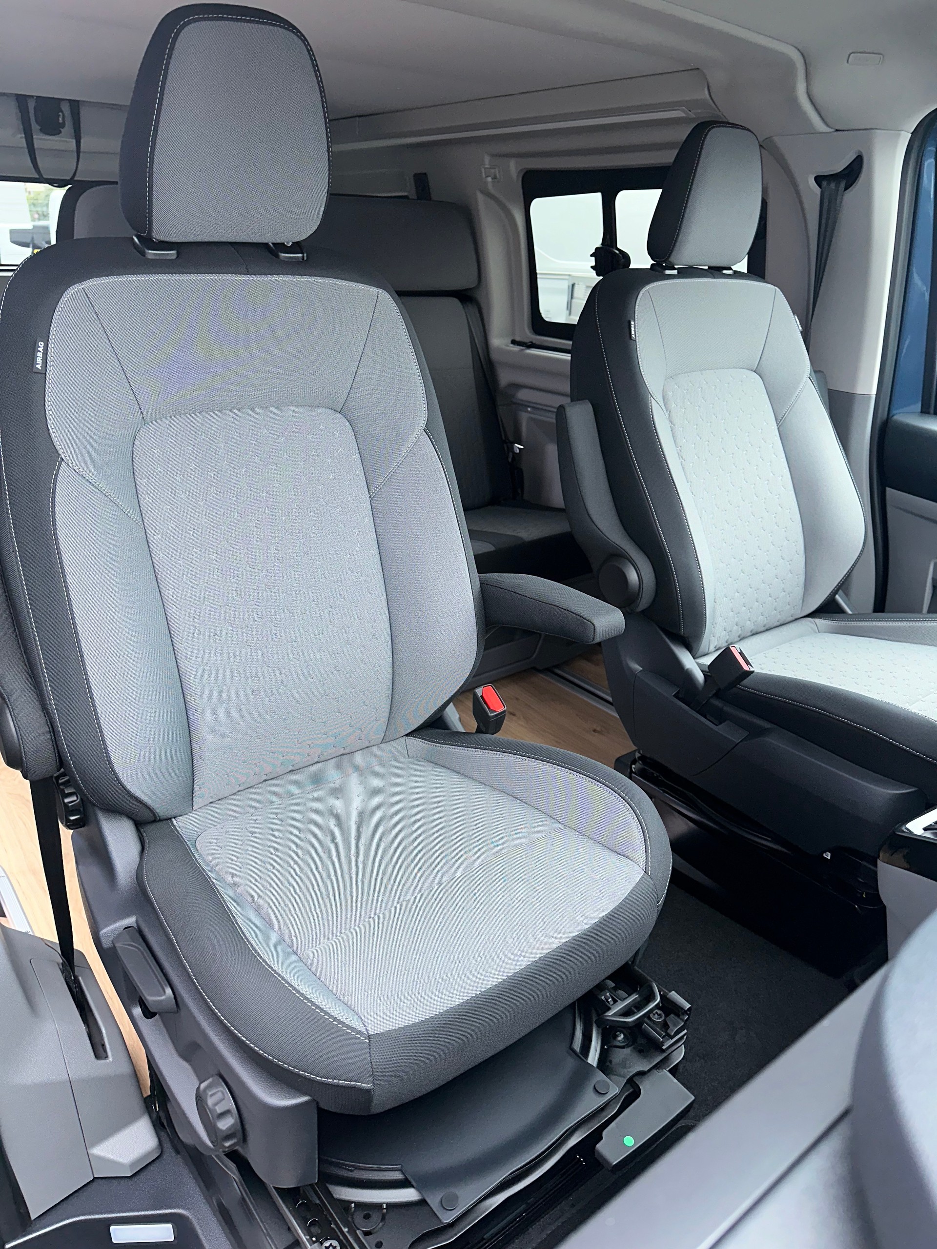 FORD Transit C Nugget 320 L1 2.0 Ec Titanium/170CV/Aut.-image-14