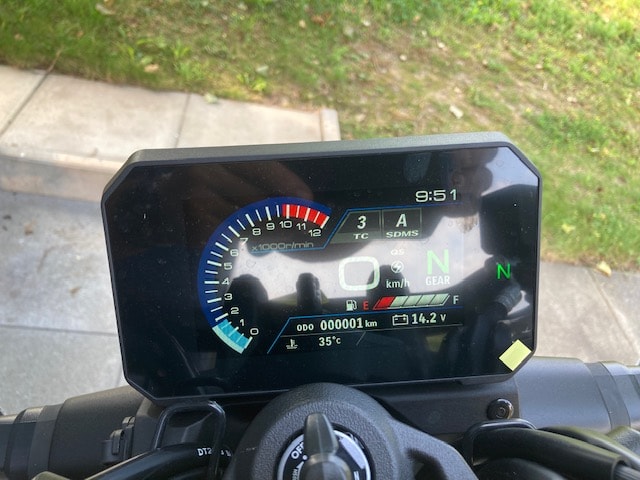 SUZUKI GSX-8T-image-9
