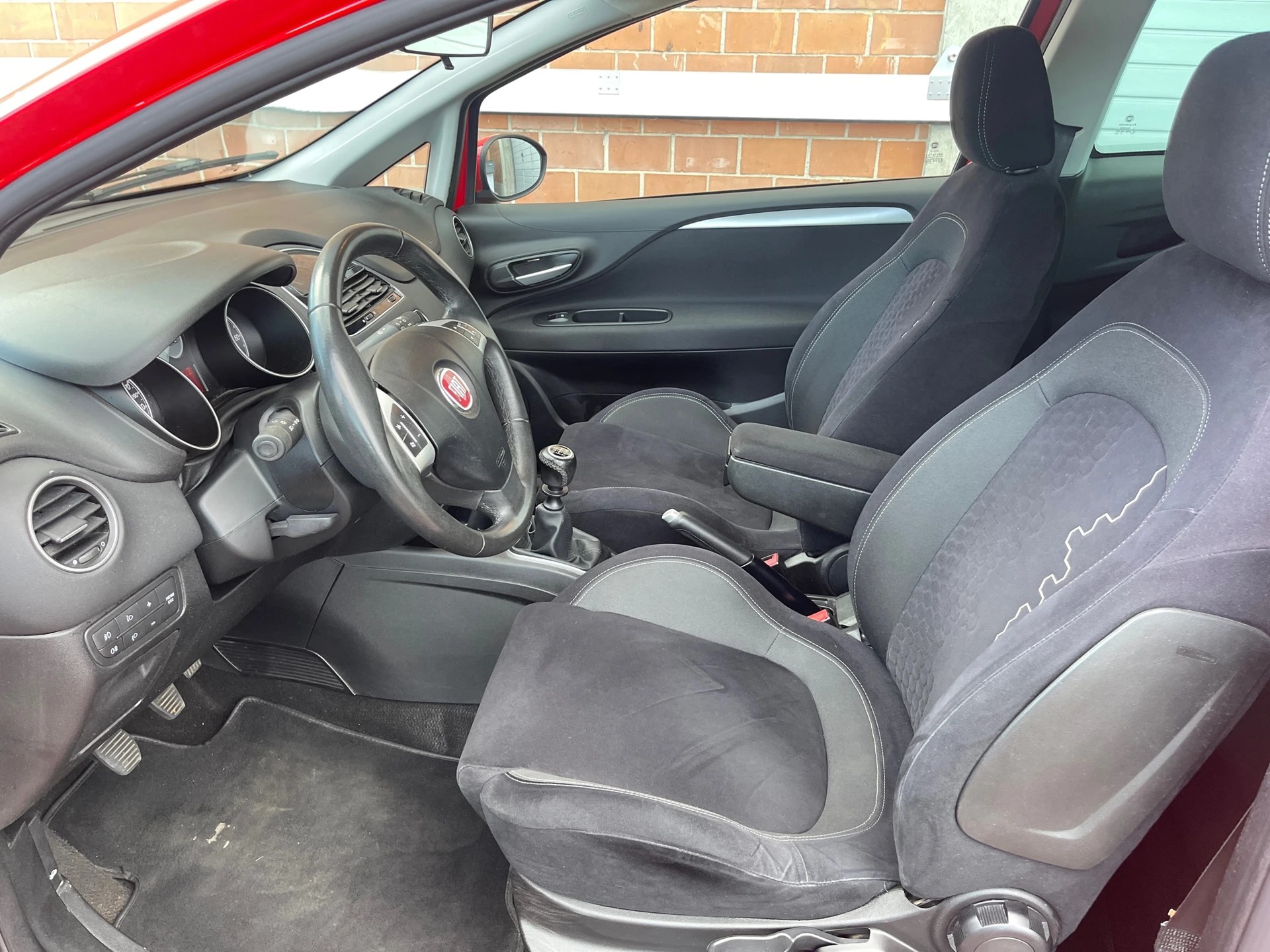 FIAT Punto 0.9 Twinair Lounge-image-4
