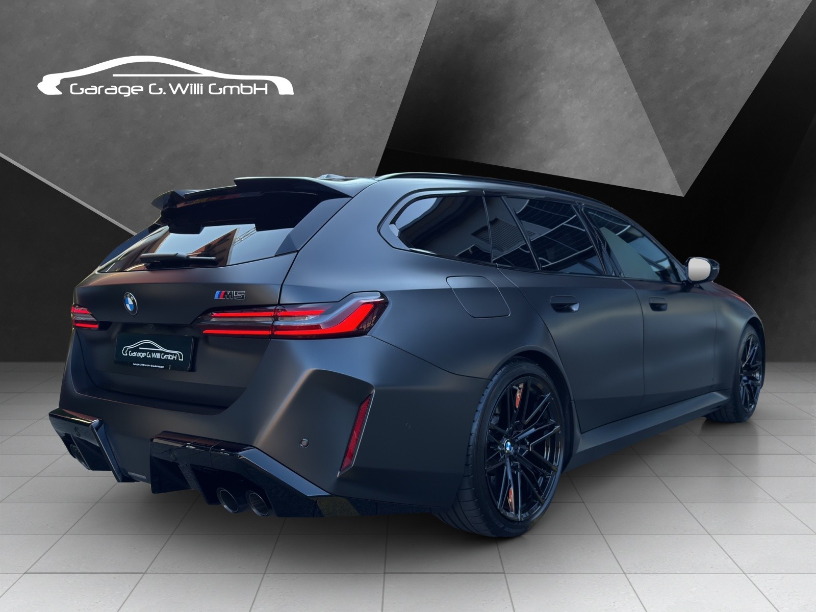 BMW M5 xDrive Touring-image-6