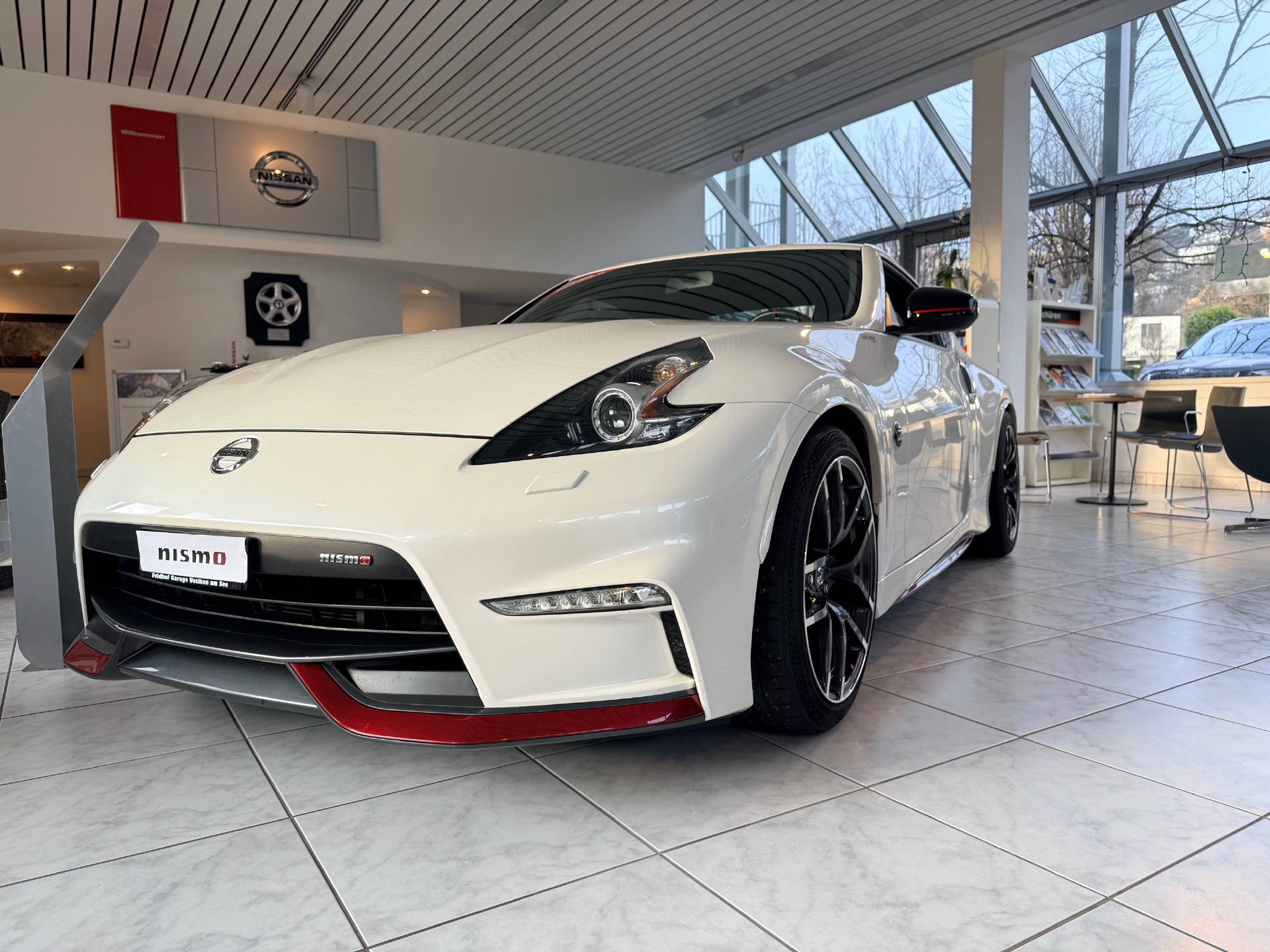 NISSAN 370 Z Coupé 3.7 V6 24V Nismo-showroom-element-1