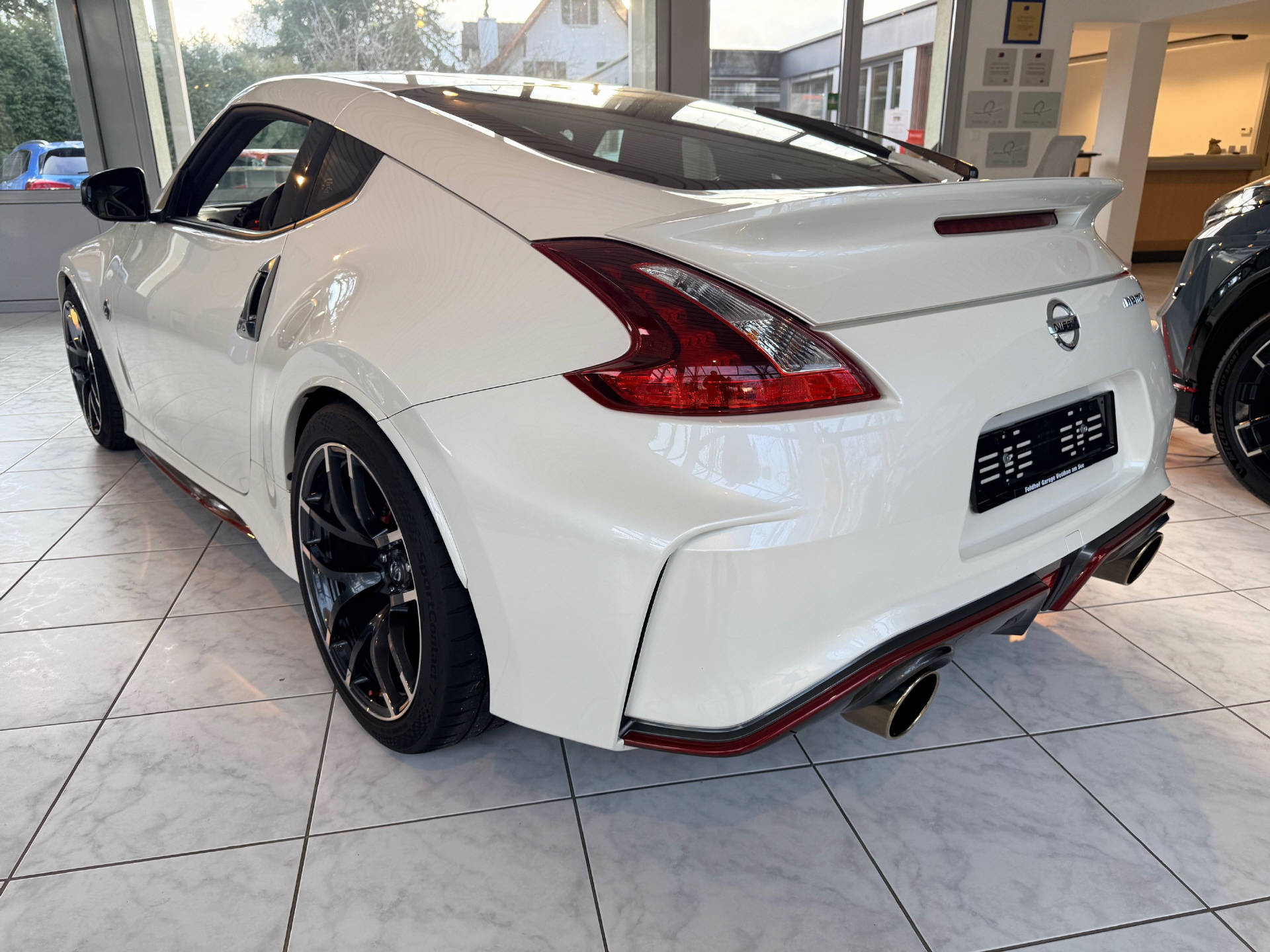 NISSAN 370 Z Coupé 3.7 V6 24V Nismo-image-6