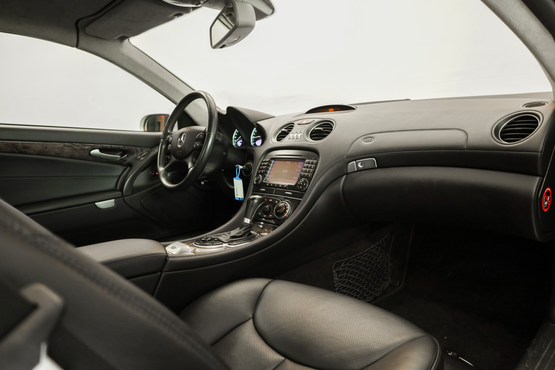 MERCEDES-BENZ SL 350 7G-Tronic-showroom-element-2