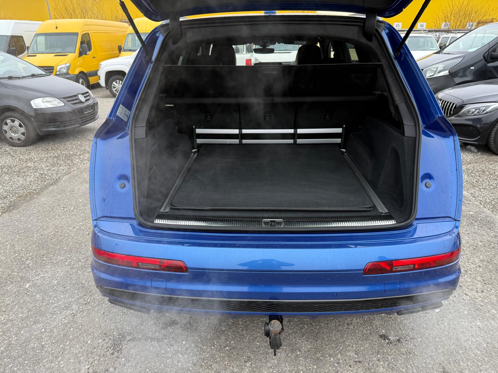 AUDI SQ7 4.0 TDI quattro tiptronic-image-15