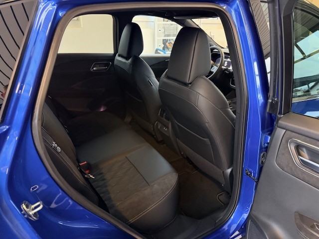 NISSAN Qashqai 1.3 DIG-T Tekna+ 4x4-image-8