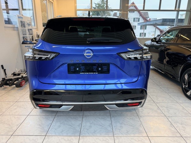 NISSAN Qashqai 1.3 DIG-T Tekna+ 4x4-image-4
