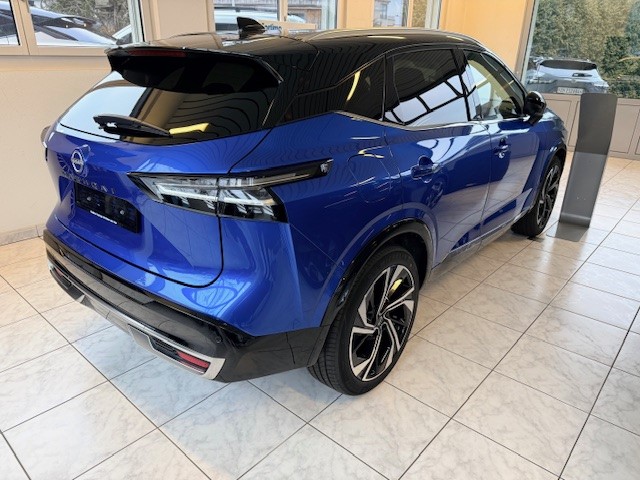 NISSAN Qashqai 1.3 DIG-T Tekna+ 4x4-image-5