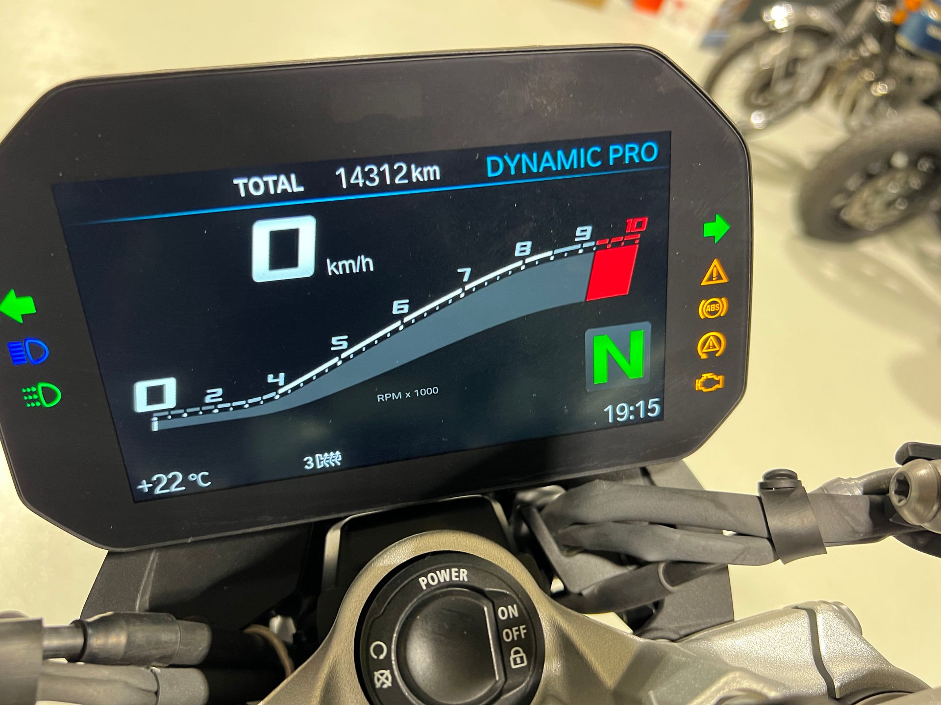 BMW F 900 R A2 ABS-image-9