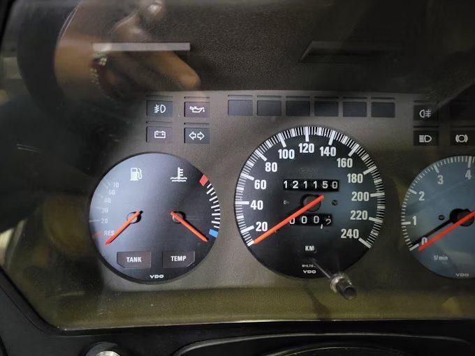 BMW 630-showroom-element-3
