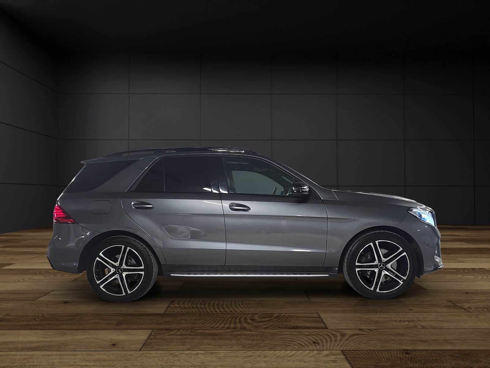 MERCEDES-BENZ GLE 43 AMG Executive 4Matic 9G-Tronic-image-4