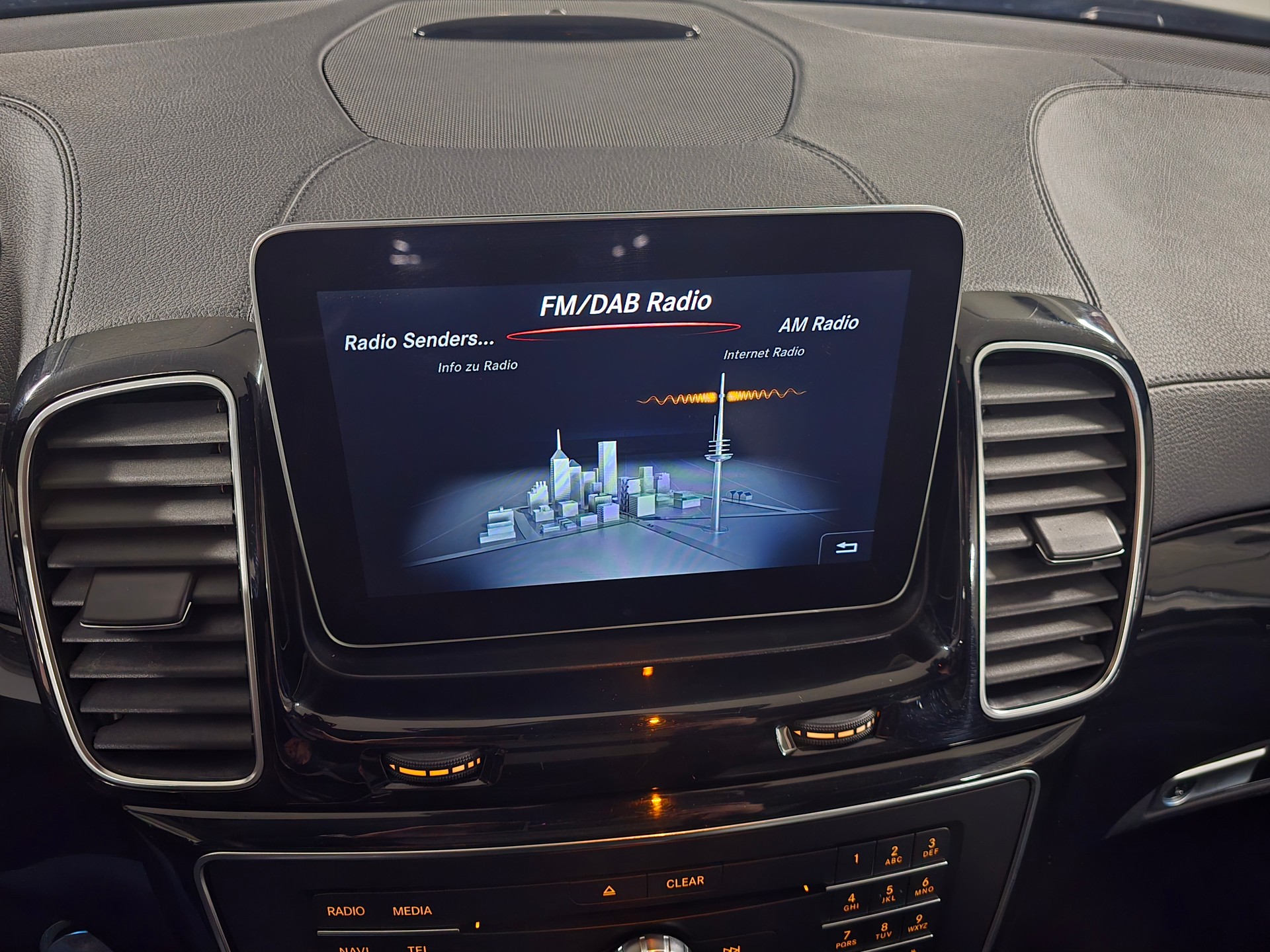 MERCEDES-BENZ GLE 43 AMG Executive 4Matic 9G-Tronic-image-15