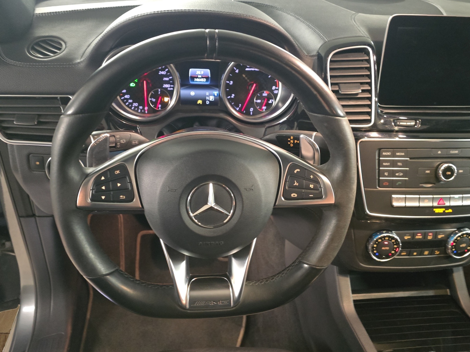 MERCEDES-BENZ GLE 43 AMG Executive 4Matic 9G-Tronic-image-10