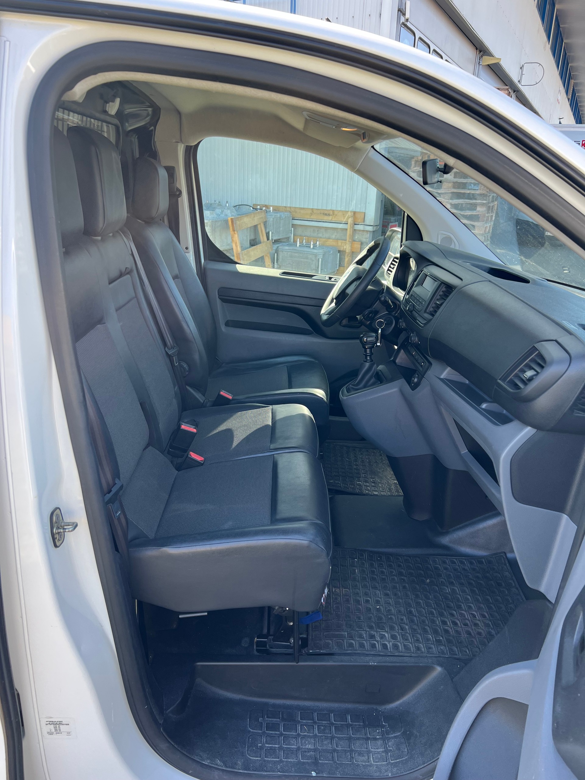 CITROEN Jumpy 2.0 BlueHDi 120 S&S M Komfort-image-13