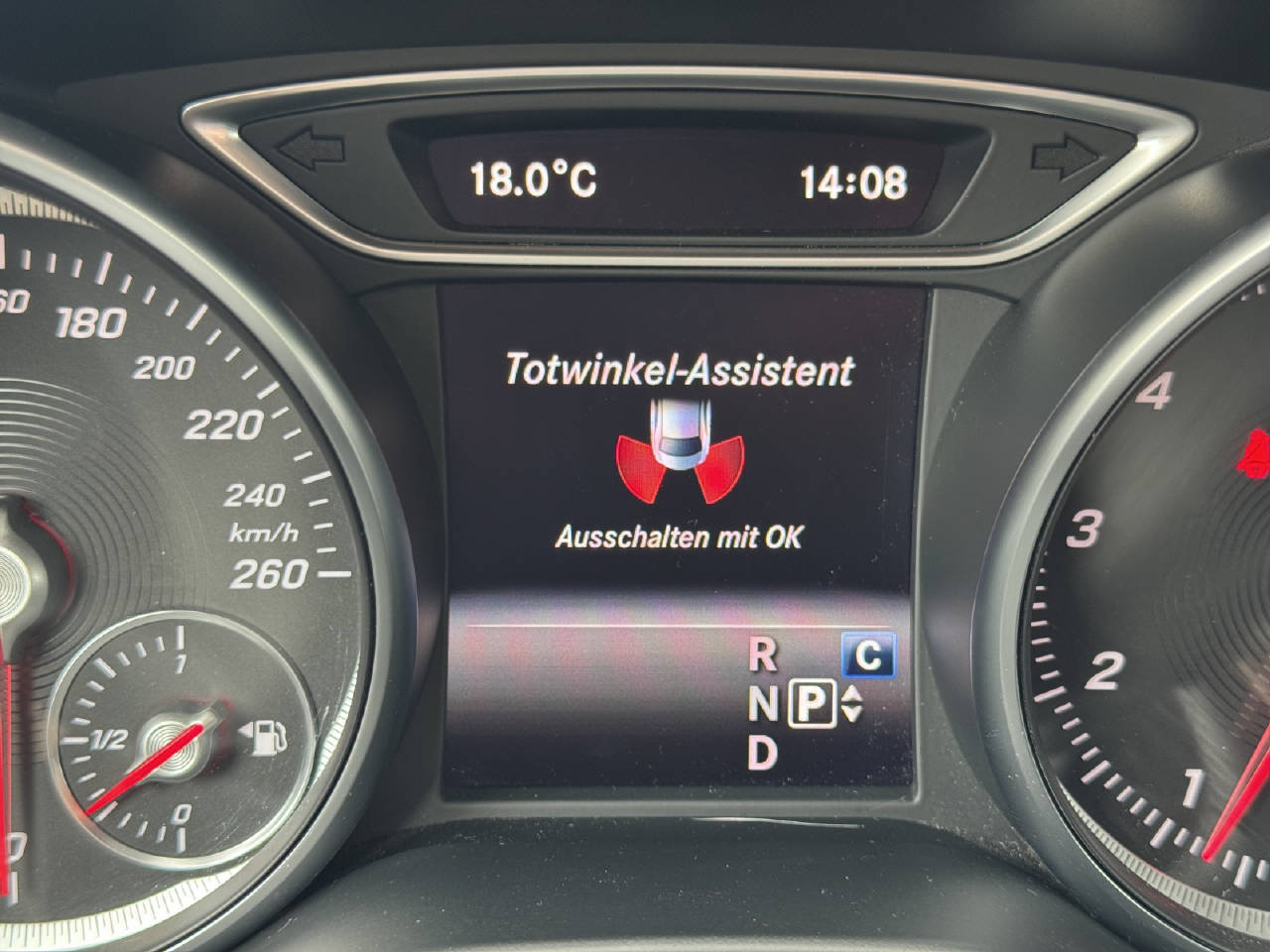 MERCEDES-BENZ CLA 200 Night Star-image-8