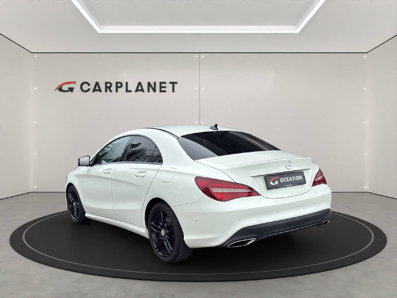 MERCEDES-BENZ CLA 200 Night Star-showroom-element-2