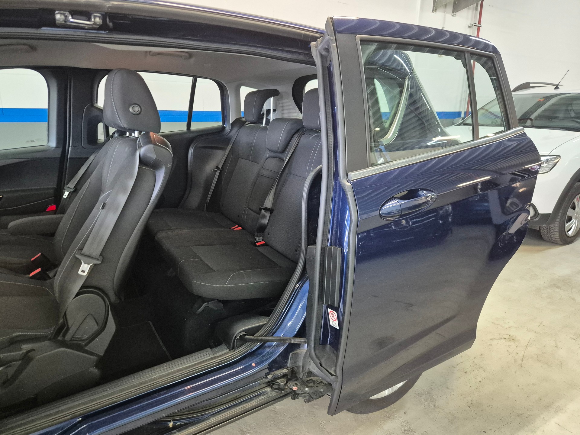 FORD B-Max 1.0 SCTi Titanium-image-14