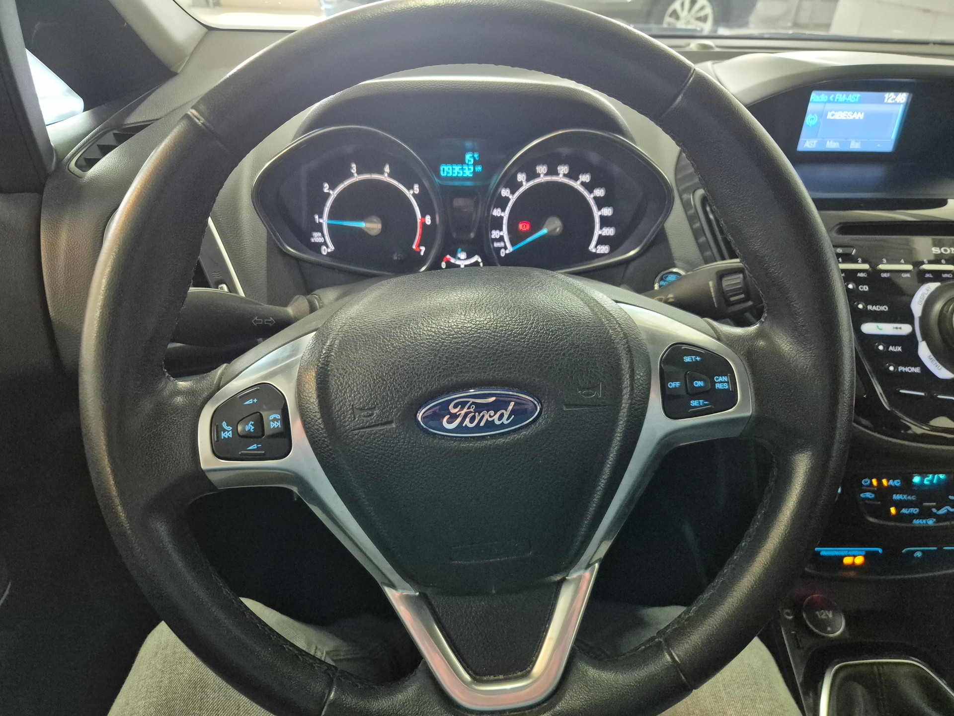 FORD B-Max 1.0 SCTi Titanium-image-6