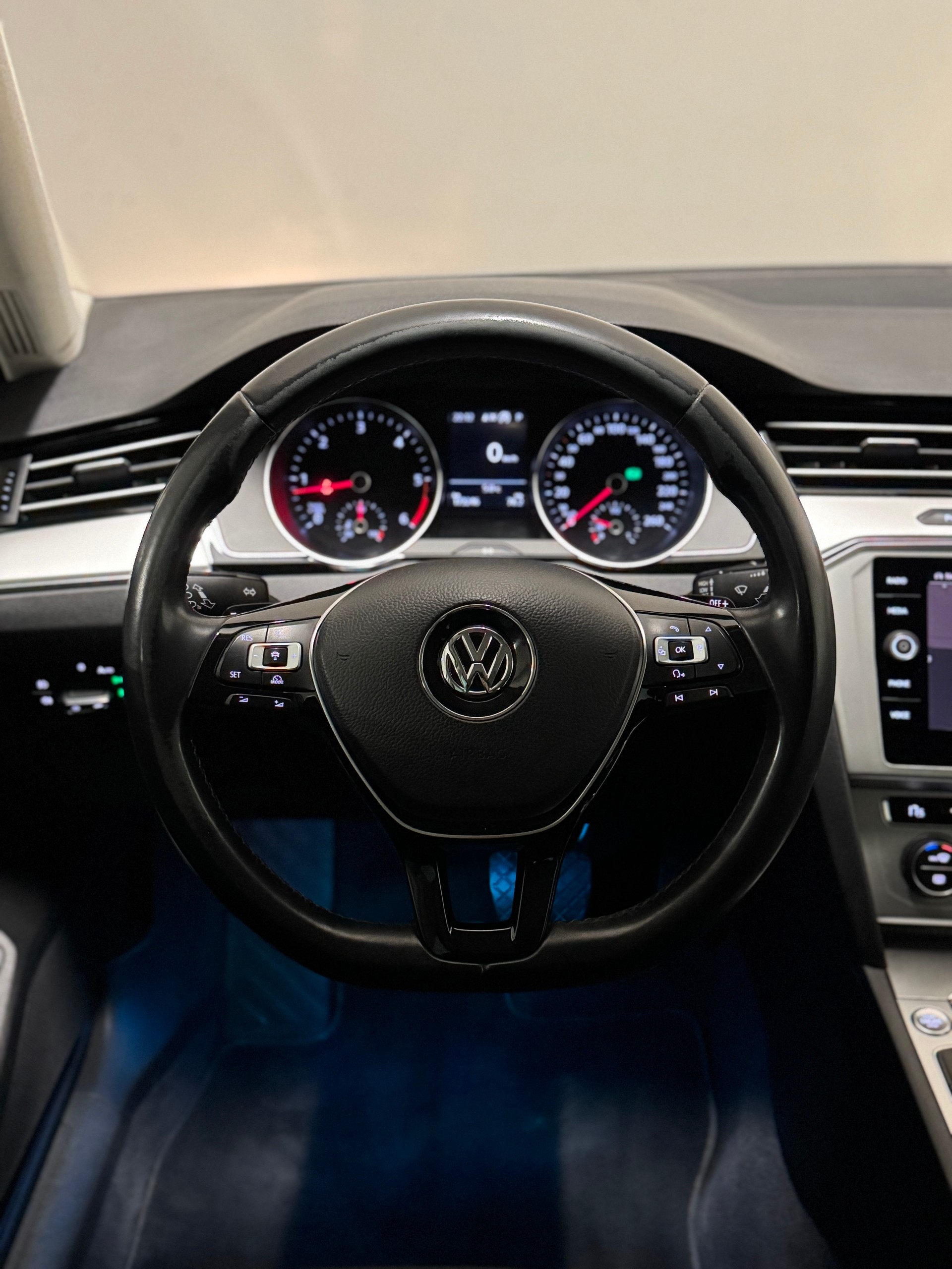 VW Passat Variant 2.0 TDI BMT Comfortline DSG-image-10