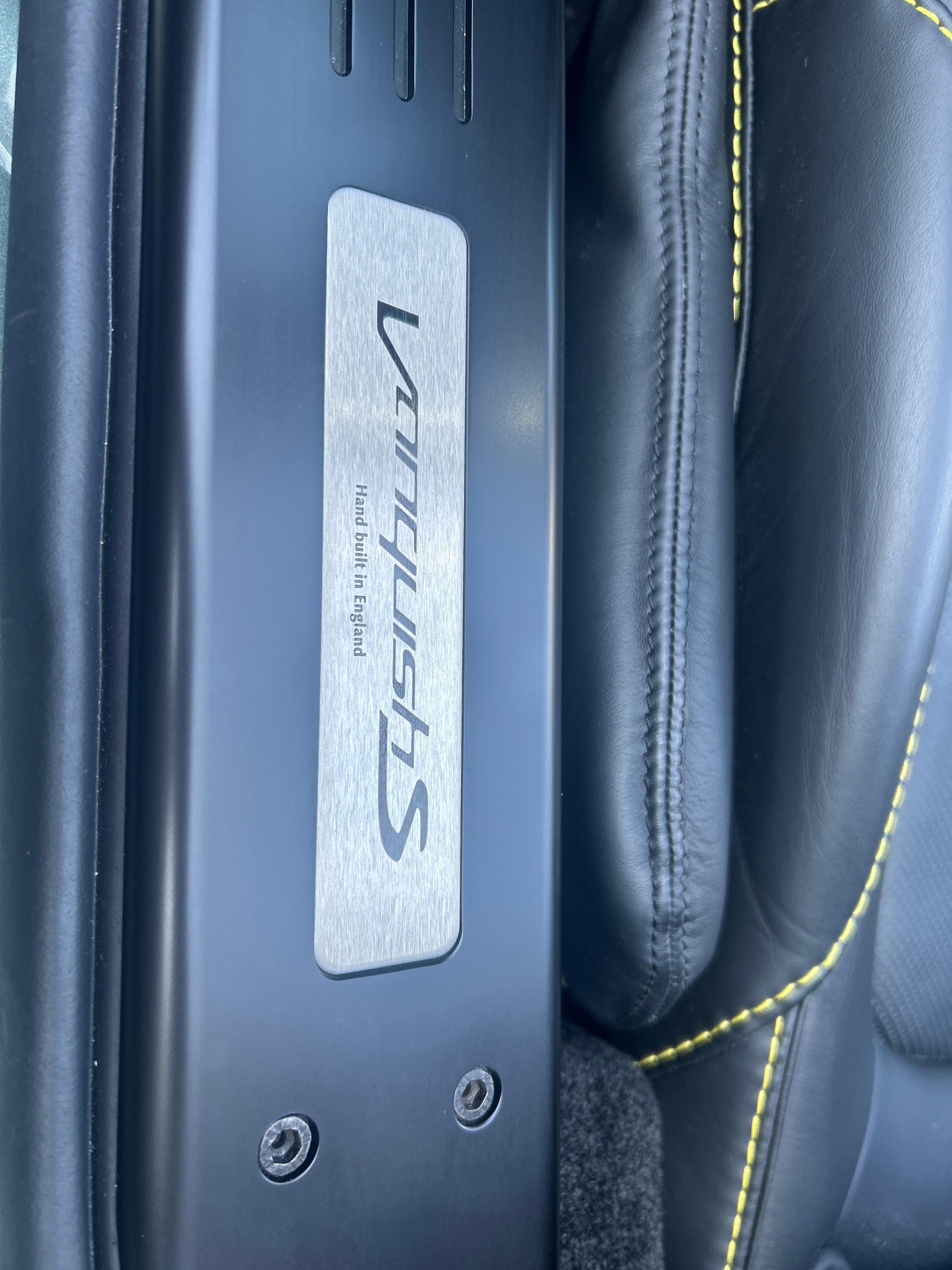 ASTON MARTIN Vanquish S Volante 6.0 V12-image-33