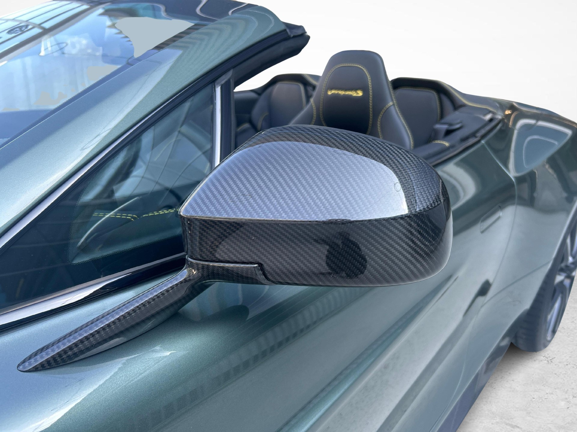 ASTON MARTIN Vanquish S Volante 6.0 V12-image-14