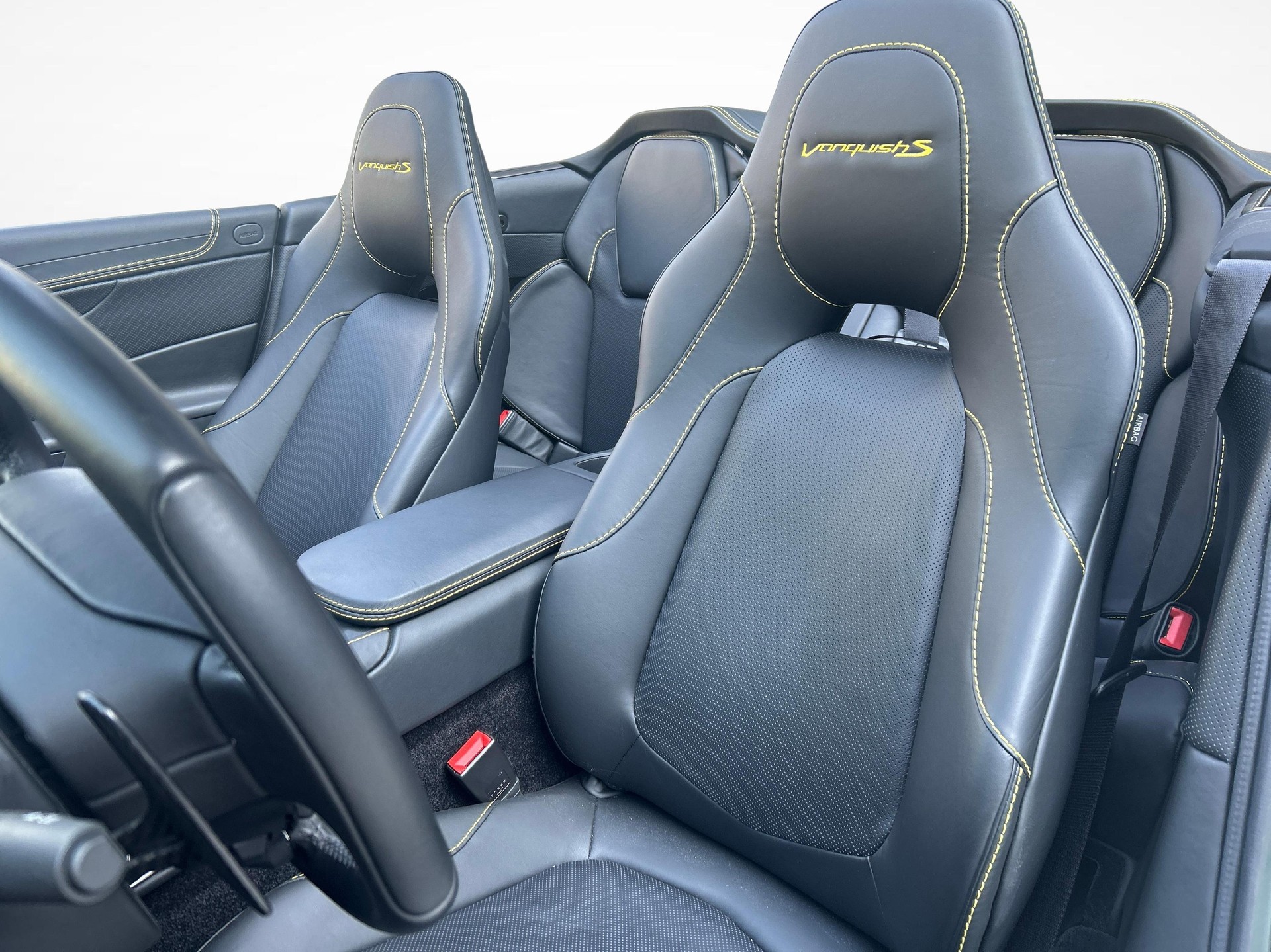 ASTON MARTIN Vanquish S Volante 6.0 V12-image-20