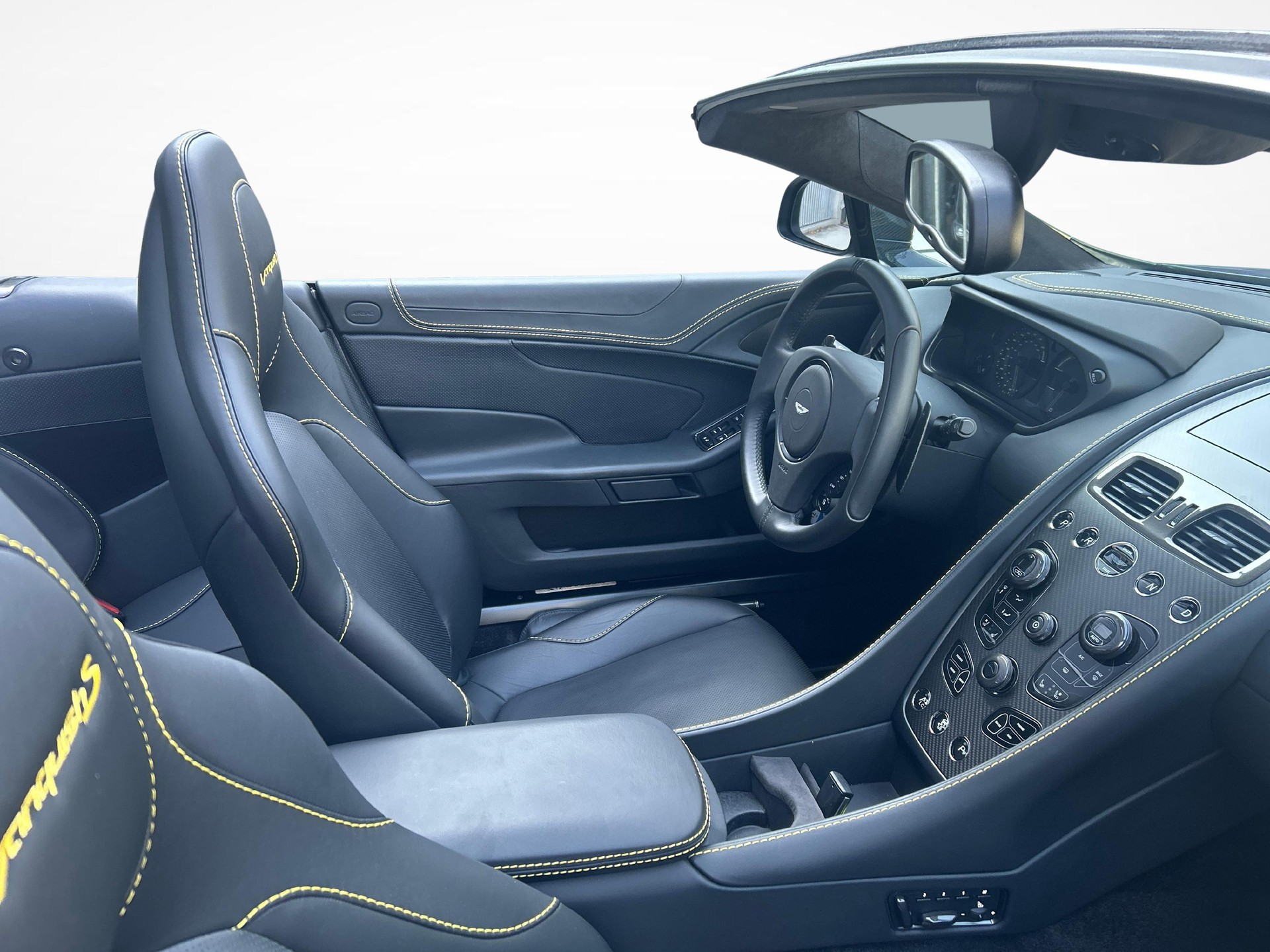 ASTON MARTIN Vanquish S Volante 6.0 V12-image-9