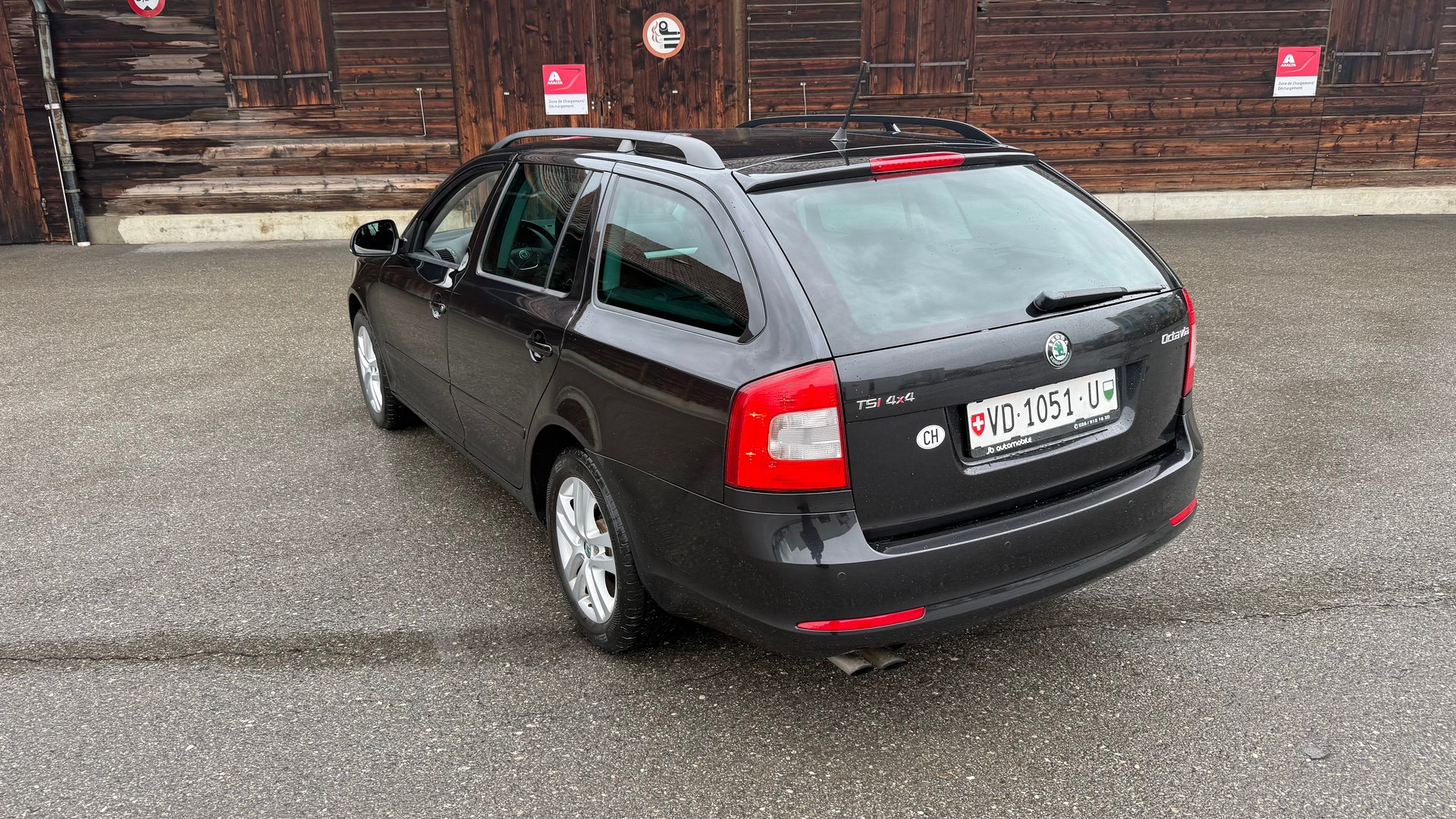 SKODA Octavia Combi 1.8 TSI Ambition 4x4-image-4