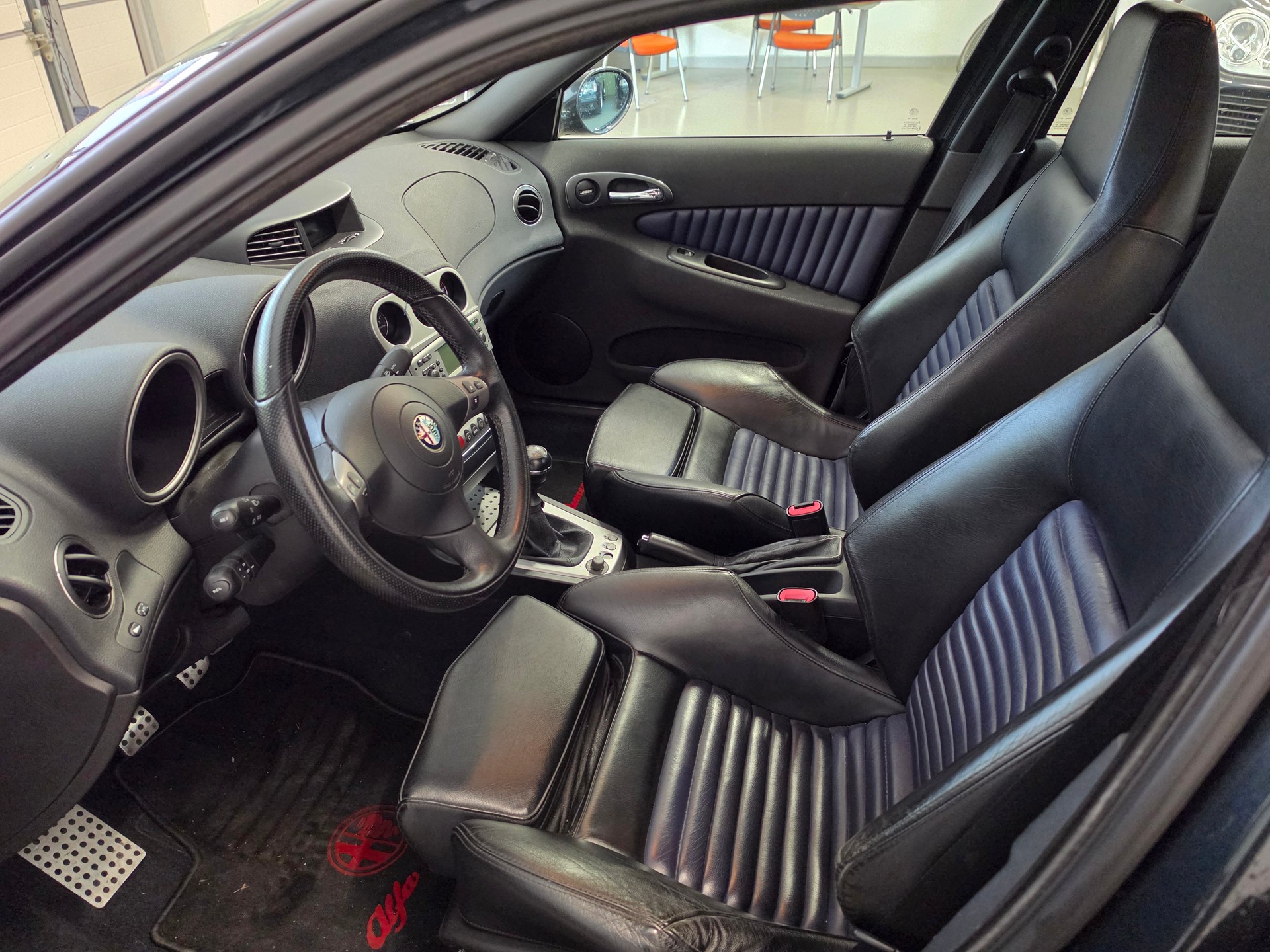 ALFA ROMEO 156 3.2 V6 GTA-showroom-element-3