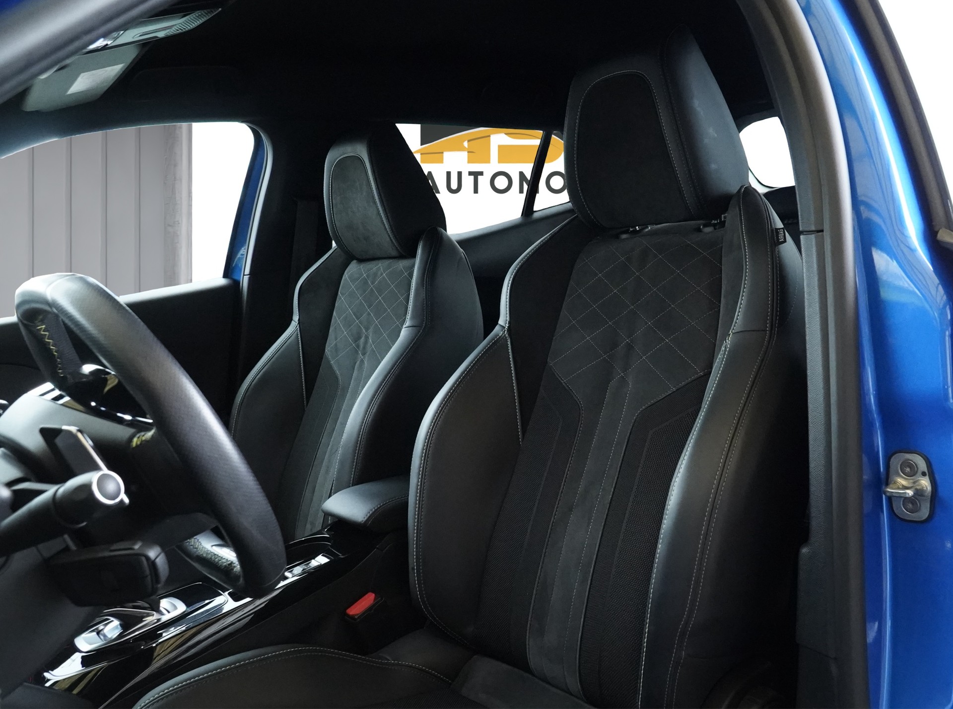 PEUGEOT 2008 1.2 PureTech GT Pack EAT8 *CH Fahrzeug & AHK-1200*-image-11