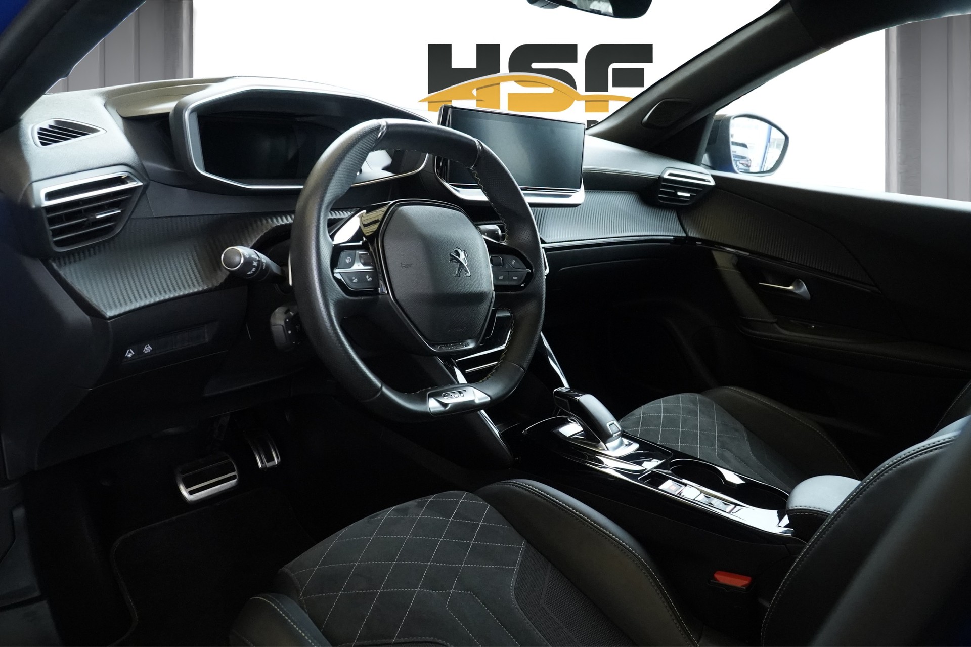 PEUGEOT 2008 1.2 PureTech GT Pack EAT8 *CH Fahrzeug & AHK-1200*-image-9