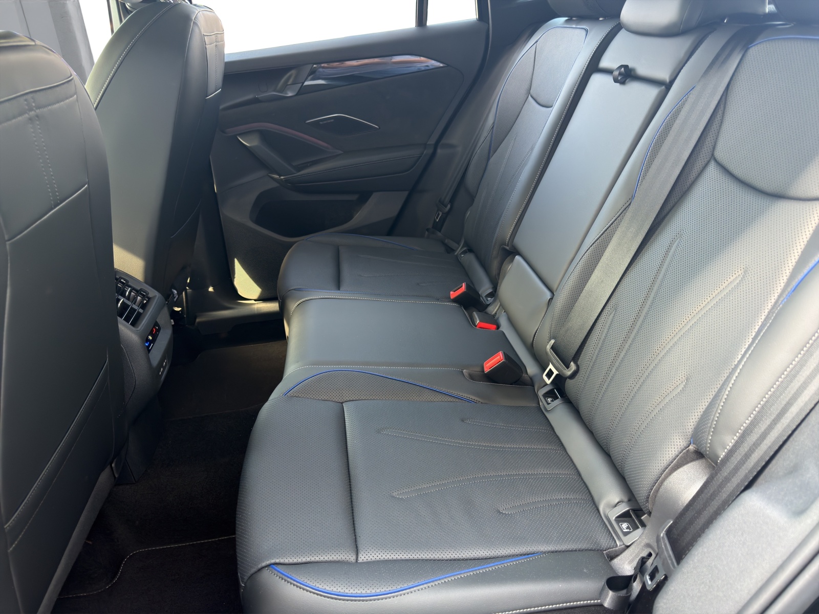 VW Tiguan 2.0 TSI DSG R-Line Plus 4Motion-image-10