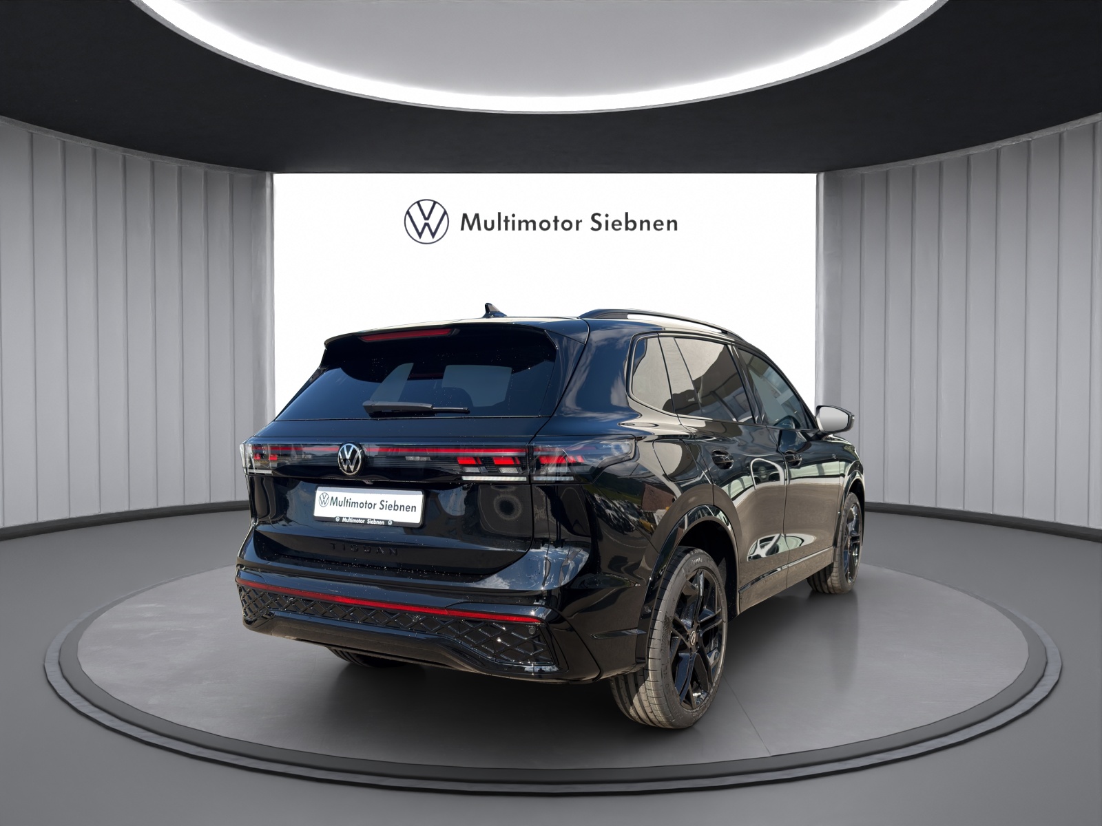 VW Tiguan 2.0 TSI DSG R-Line Plus 4Motion-image-4