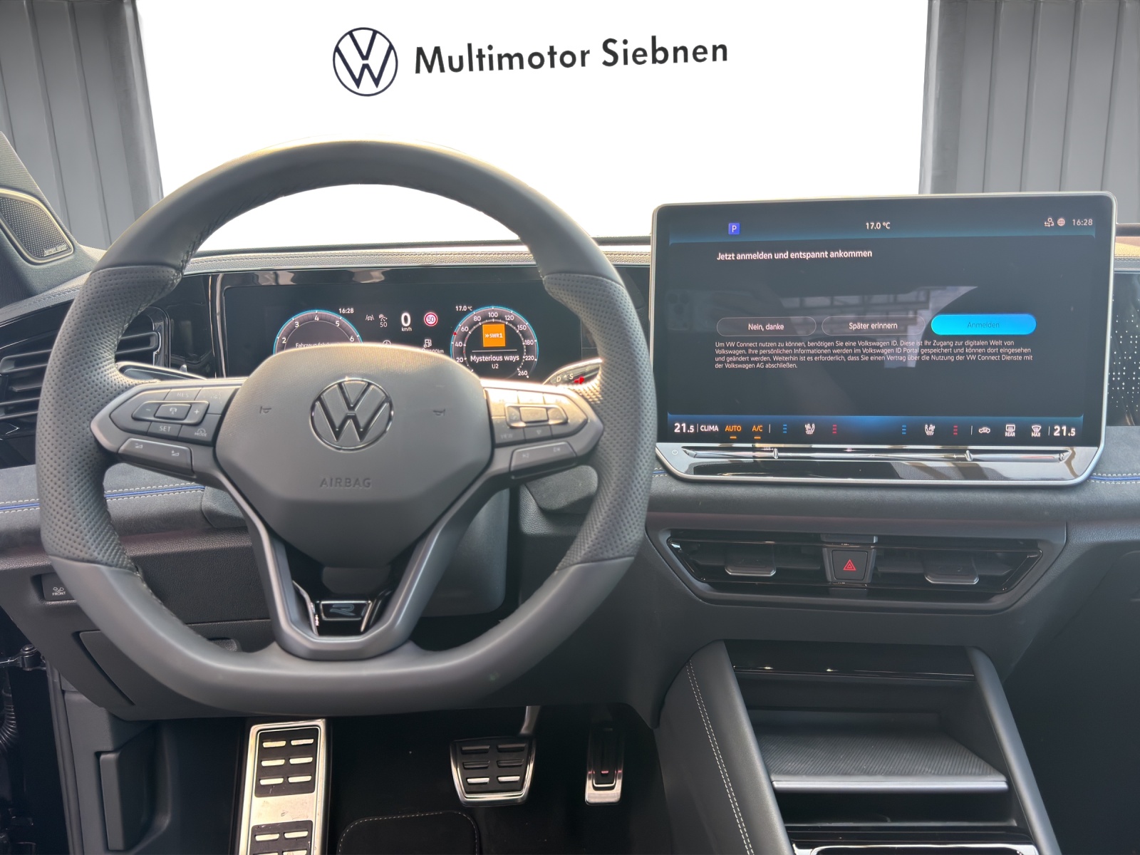 VW Tiguan 2.0 TSI DSG R-Line Plus 4Motion-image-11
