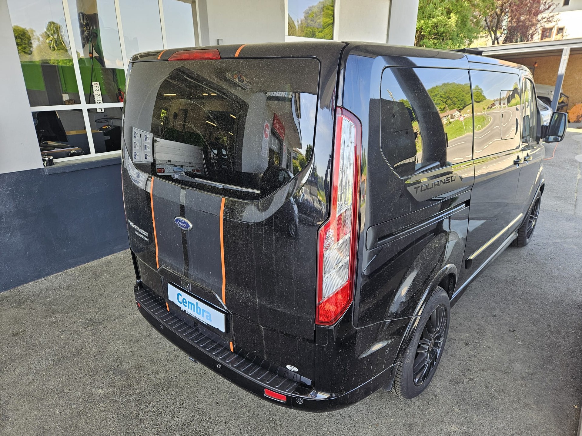 FORD Tourneo Custom 320 L1H1 Titanium A-image-3