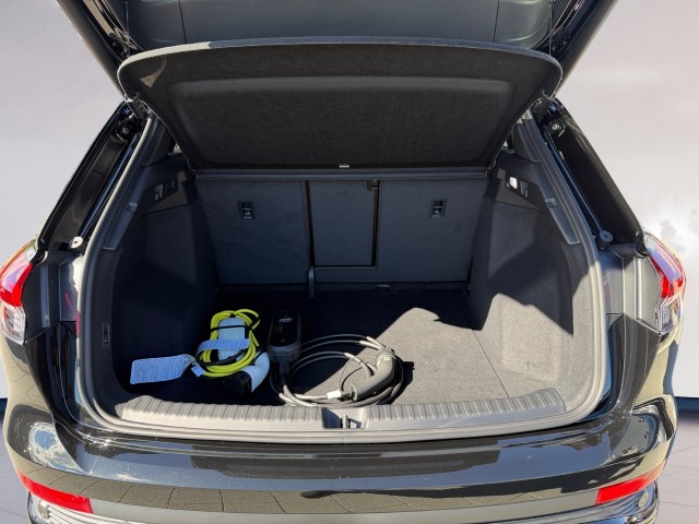 AUDI Q4 e-tron 45 Edition Swiss Ski quattro-image-18