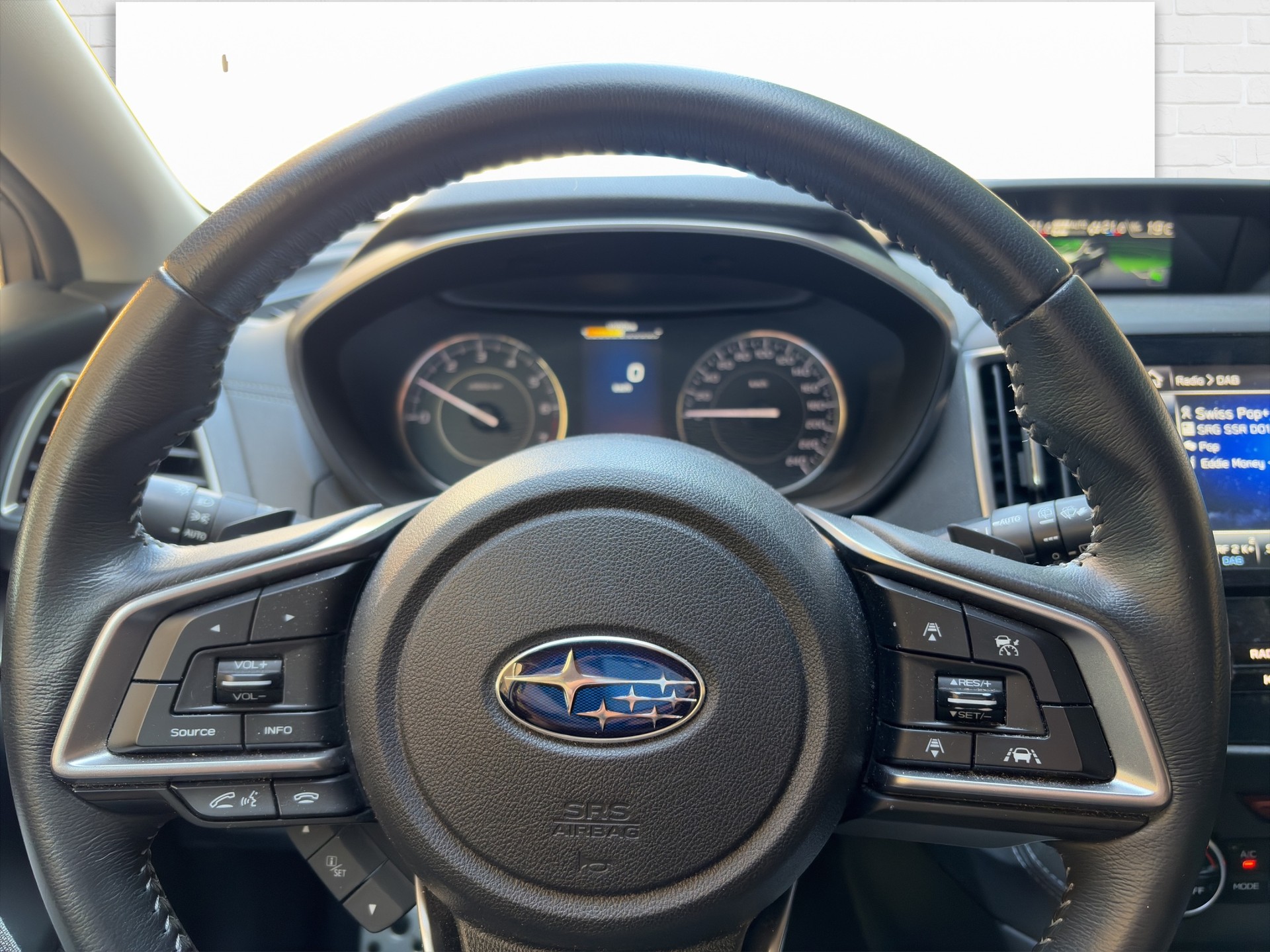 SUBARU Impreza 2.0 Swiss Plus AWD Lineartronic-image-4