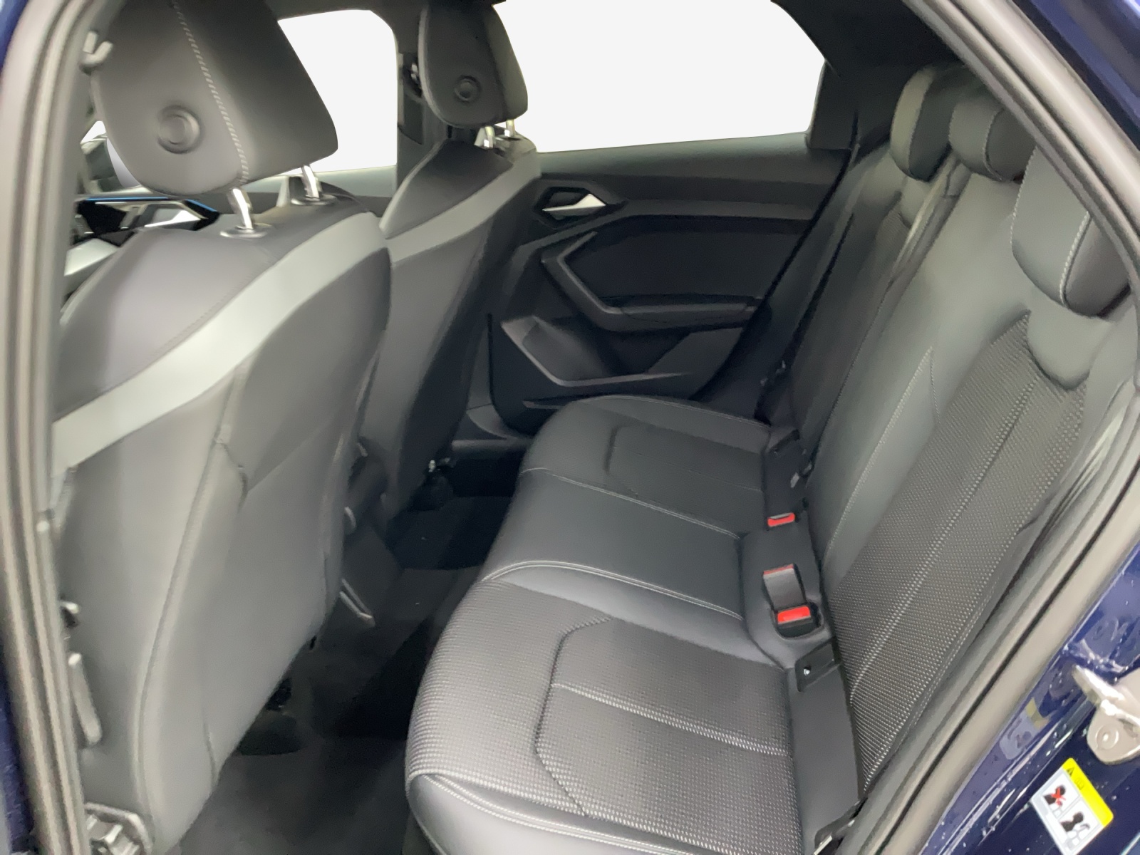 AUDI A1 Sportback 30 TFSI S Line Attraction S-tronic-image-11