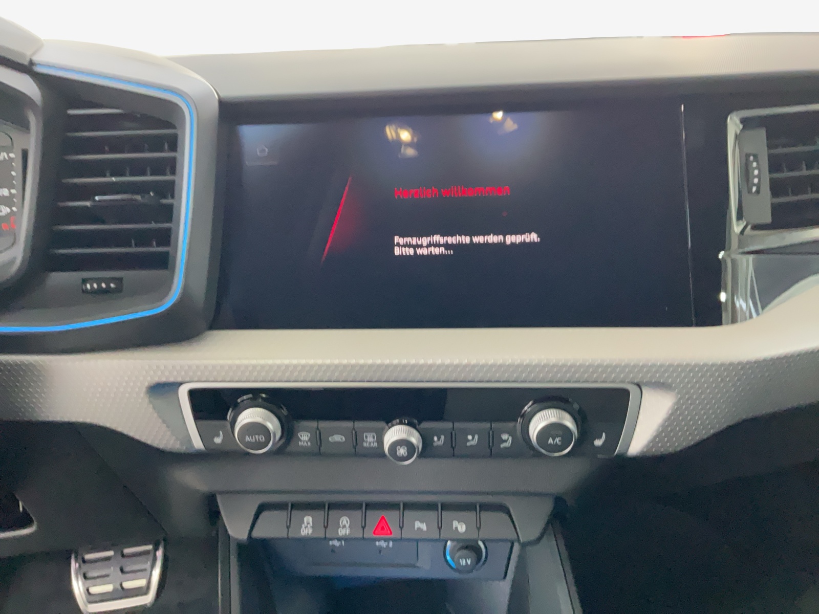 AUDI A1 Sportback 30 TFSI S Line Attraction S-tronic-image-10