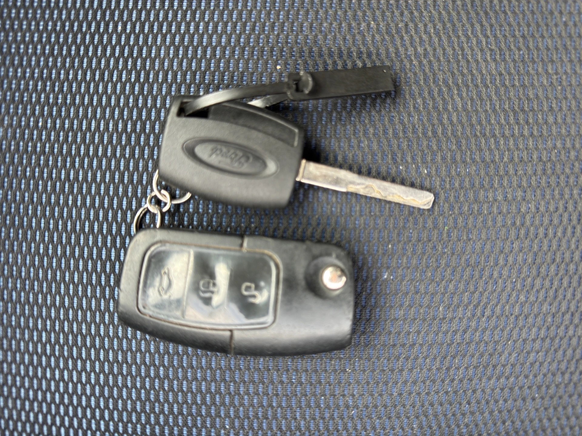 FORD C-Max 2.0 16V Titanium Automatic-image-13