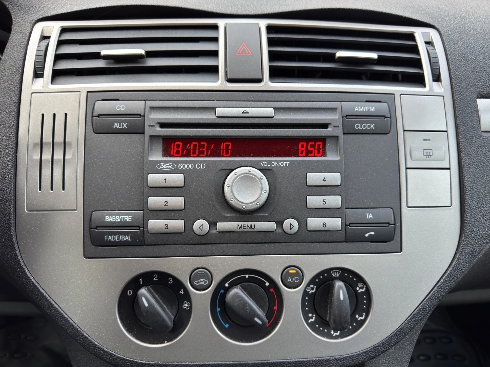 FORD C-Max 2.0 16V Titanium Automatic-image-14