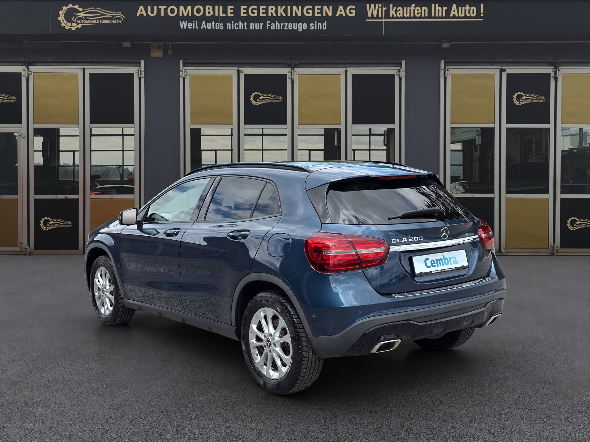 MERCEDES-BENZ GLA 200 Night Star 7G-DCT-image-6