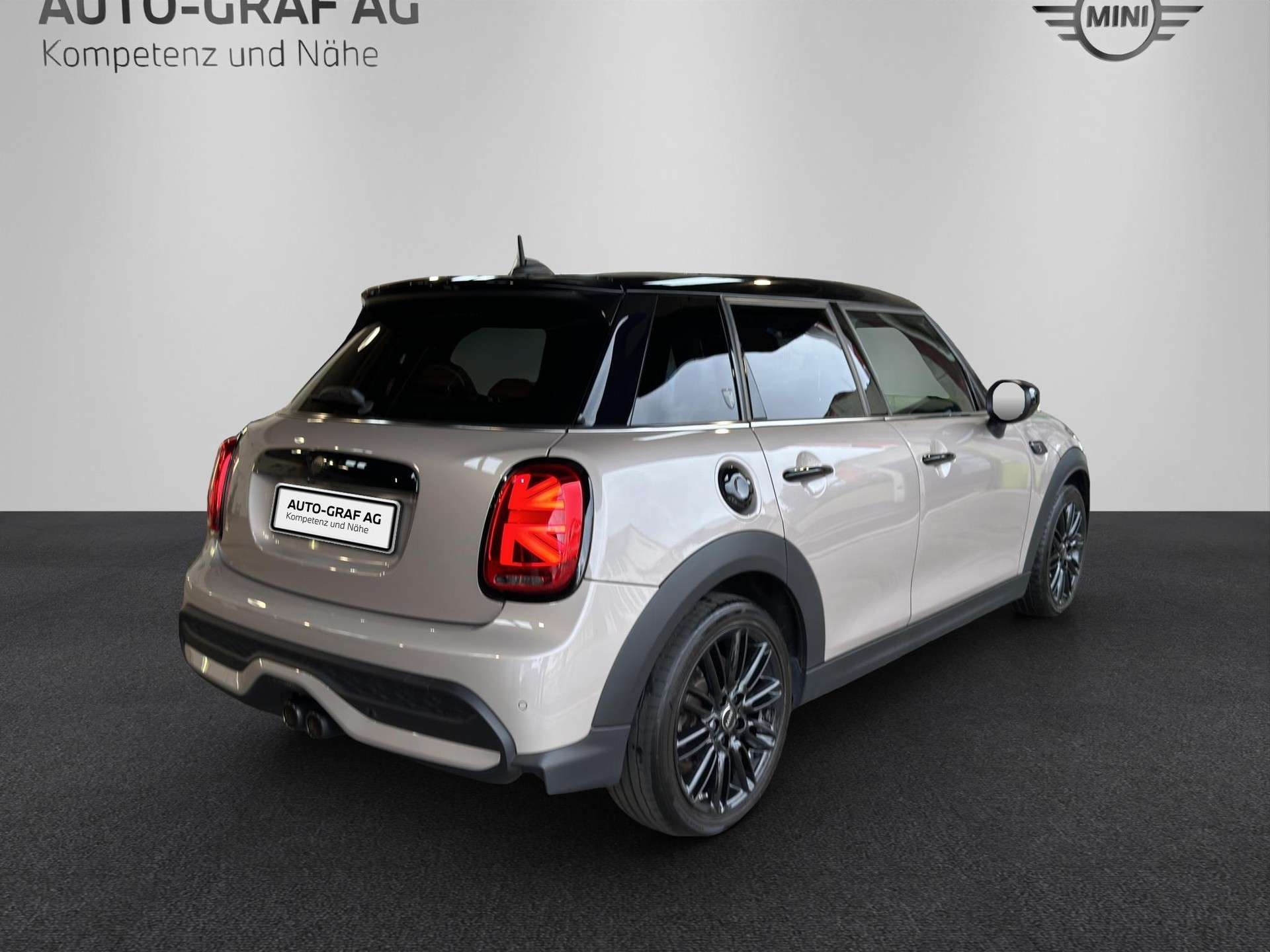 MINI Cooper S 5door-image-4