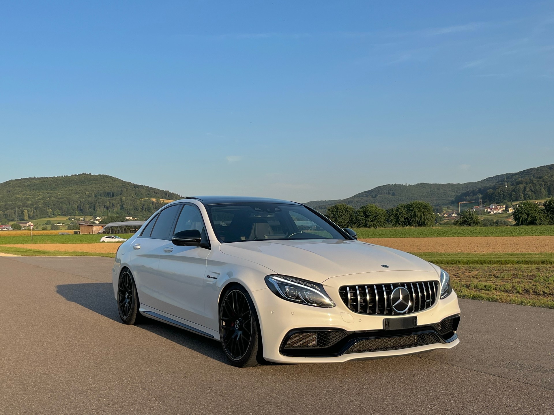 MERCEDES-BENZ C 63 S AMG-image-2