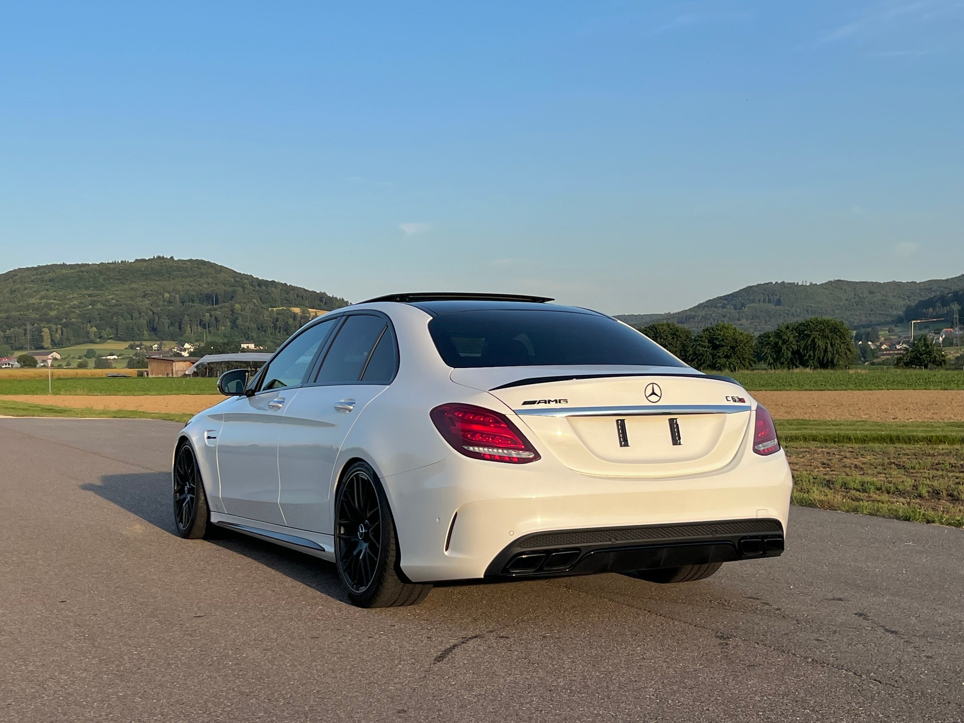 MERCEDES-BENZ C 63 S AMG-image-4