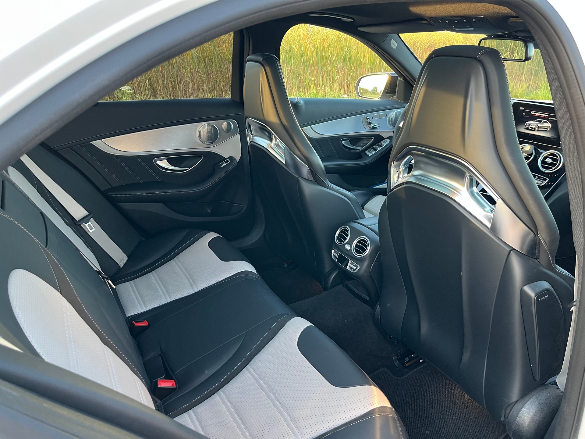 MERCEDES-BENZ C 63 S AMG-image-16