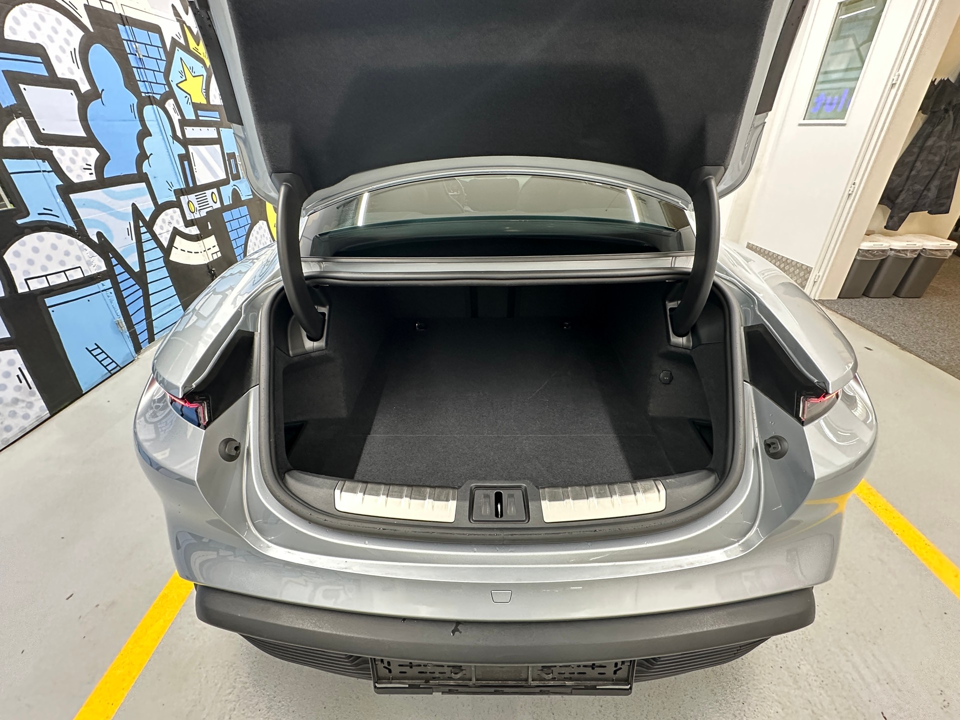 PORSCHE Taycan 4S-image-5